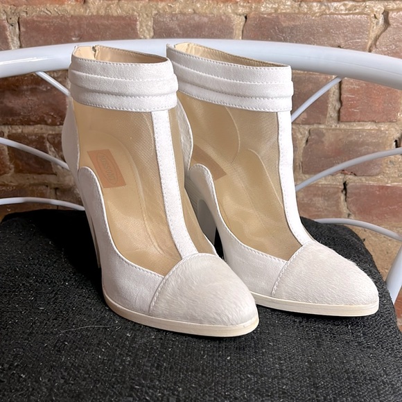 MISSONI HEELED BOOTIES WINTER WHITE ZIP BACK CALF HAIR SUEDE EU 39 MSRP $848 - Picture 1 of 8